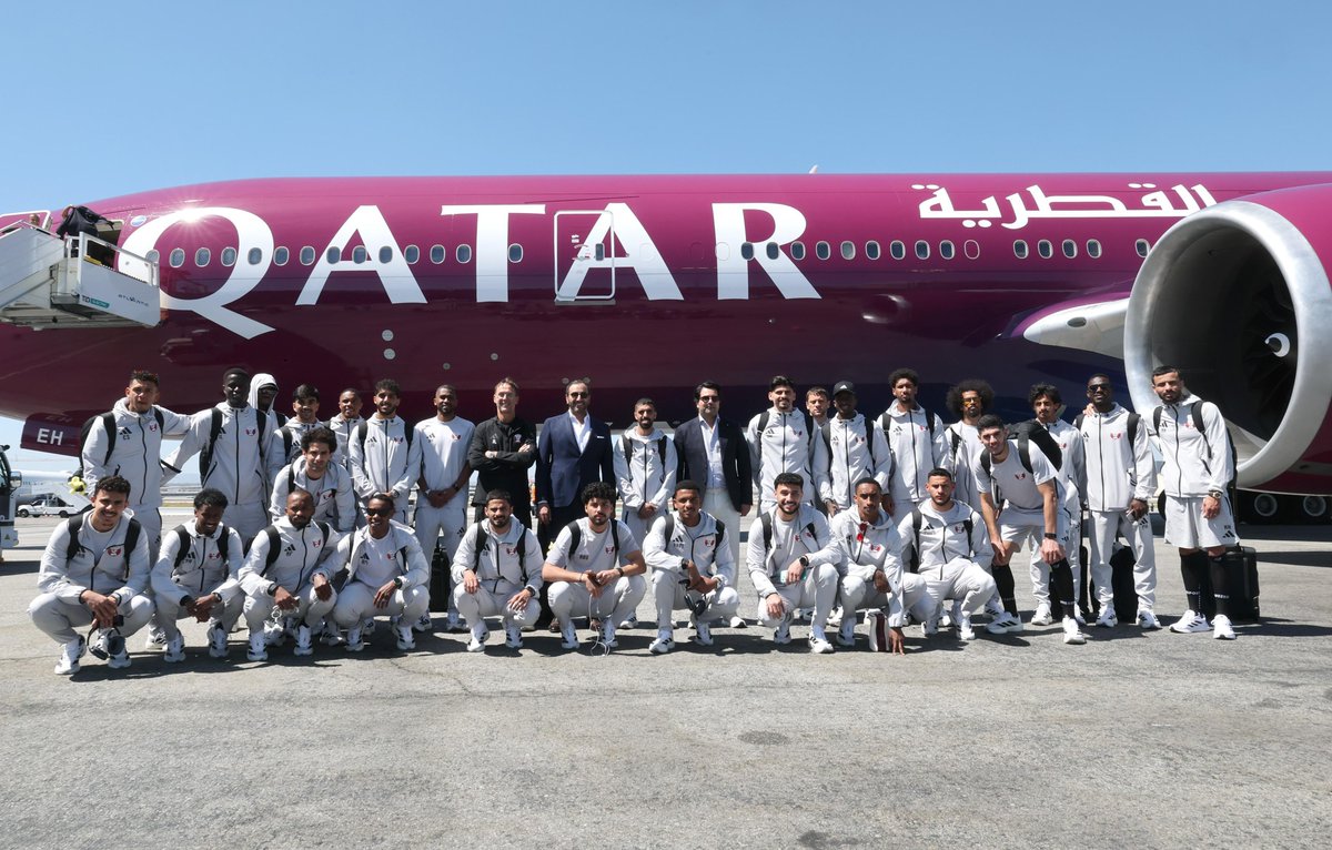 NadeebQa's tweet photo. فالكم التوفيق في كأس العالم 🇶🇦

بعثة منتخبنا الوطني تصل الولايات المتحدة الأمريكية 🇺🇸 استعدادًا للمشاركة المونديالية الثانية 🏆⚽️ وفي استقبالها سعادة الشيخ مشعل بن حمد آل ثاني سفير دولة قطر لدى الولايات المتحدة

#نديب_قطر | #قطر 🇶🇦 https://t.co/iACa4OmTlu