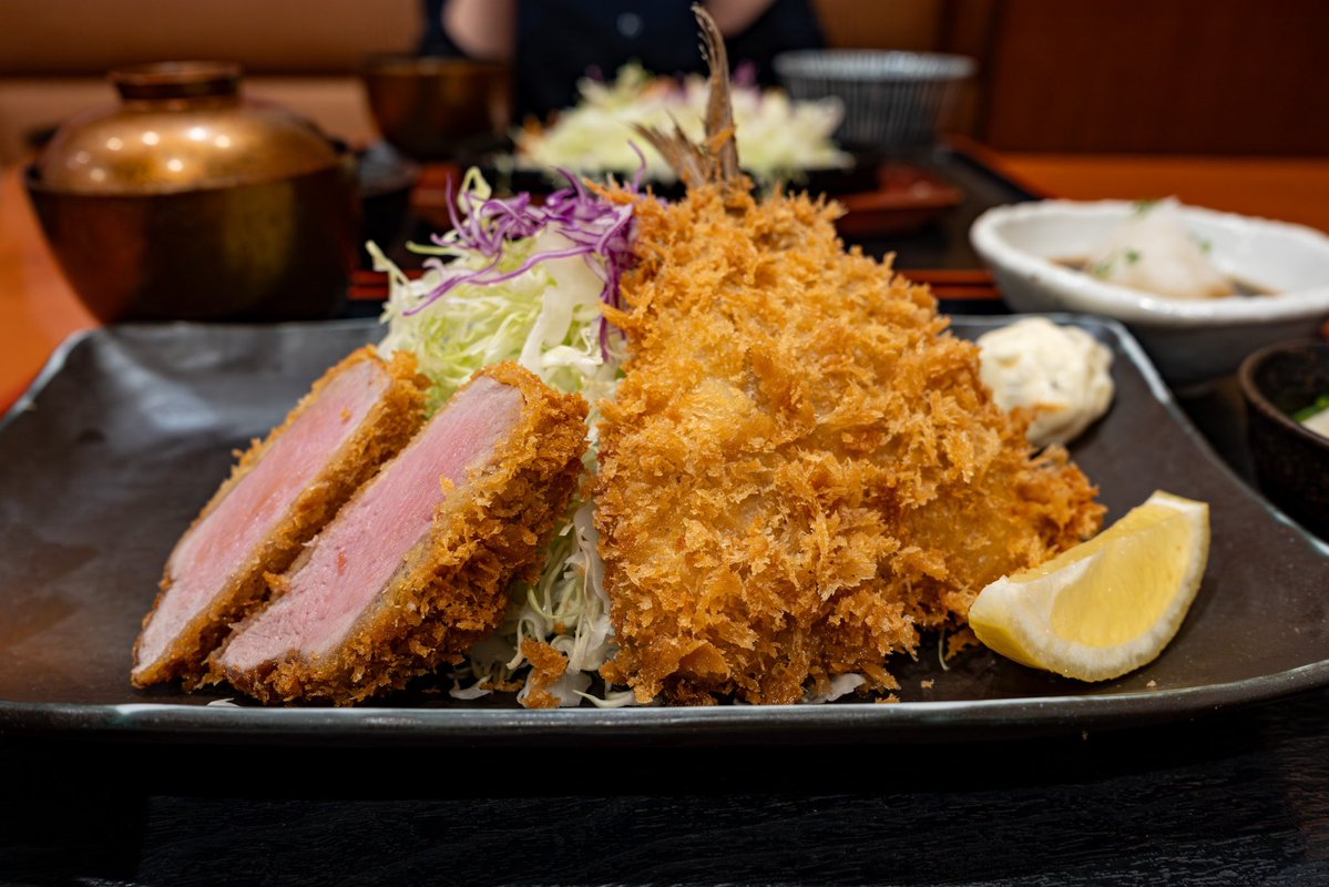bait_casting's tweet photo. 大船駅近くのとんかつ屋さん。

美味である、すこぶる美味である。

美味しいしコスパも宜しいので何気にチョコチョコお邪魔してます、よかね♪

#花むら #豚だけじゃなく牛も鯵も美味しかったです https://t.co/WudVu2DkRX