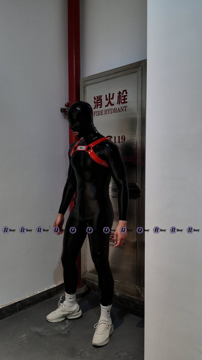RubberBoy_C's tweet photo. 谁要帮忙灭🔥的 https://t.co/24wRMHAiTm