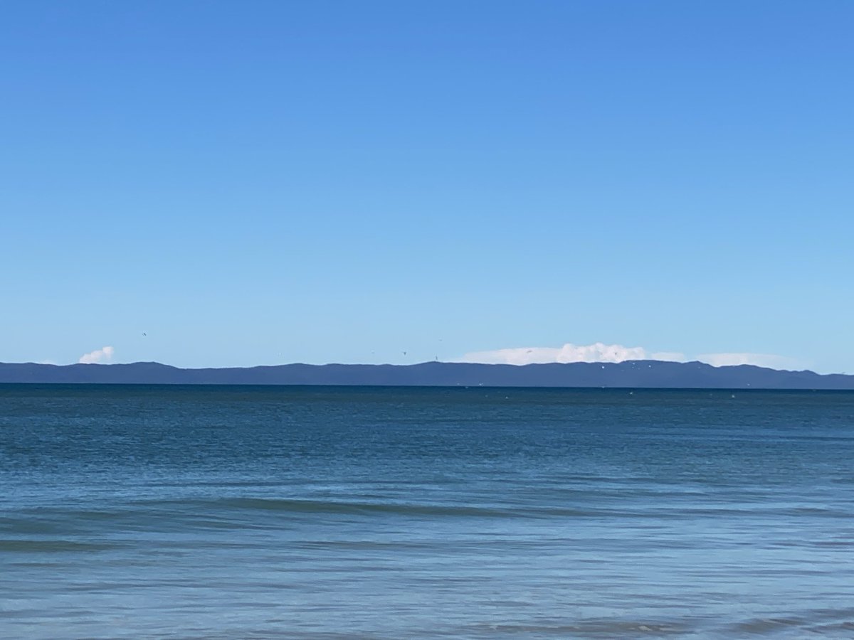 roaming_fox's tweet photo. Whoop whoop! Time for some Vitamin Sea! What a beautiful day. https://t.co/eF7DPhr9yA