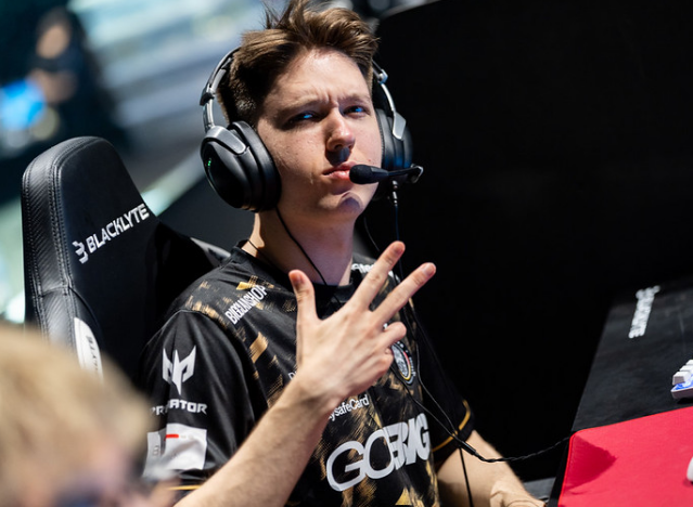 Vital Scrims tweet media