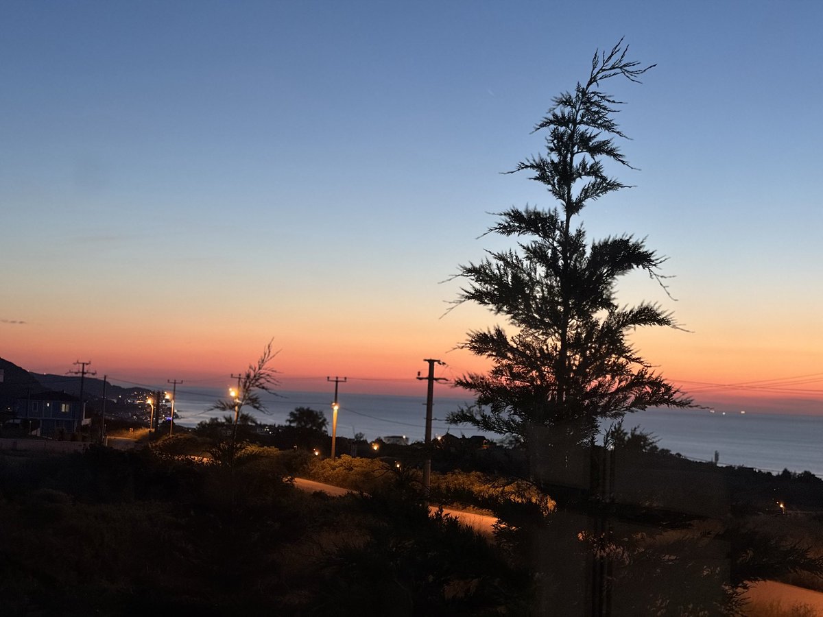 Zehraydnb's tweet photo. 🌅 https://t.co/ELY5a1sXfm