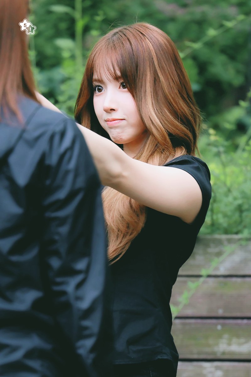 Factorial_5's tweet photo. 260527 HQ

#엔믹스 #NMIXX #지우 #JIWOO https://t.co/wRnePj8z5b