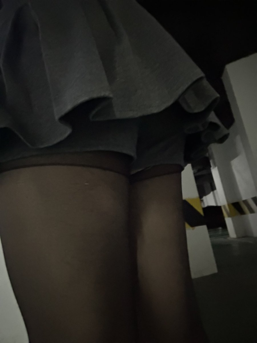 KuKu61291's tweet photo. 🥺宝宝们谁能入我的🚪 https://t.co/V3Eb8VXzev