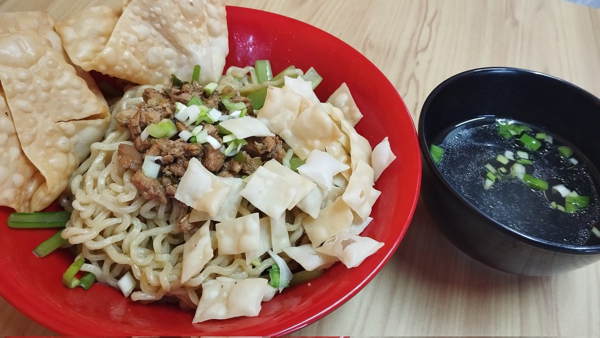 pmasayuu's tweet photo. 📍Bakmi Tukad Bilok https://t.co/NjrlkBlHqf