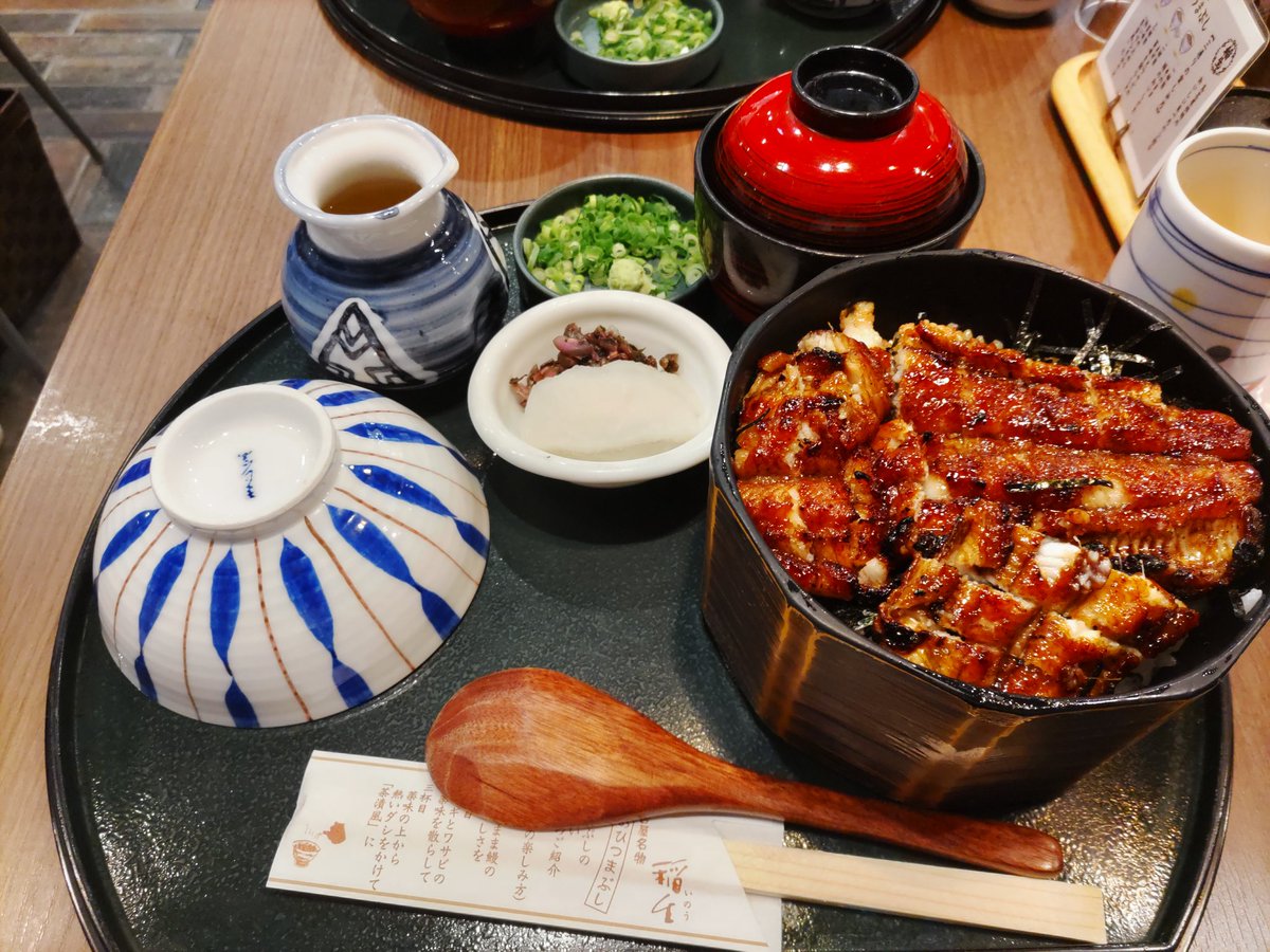 kojirock_'s tweet photo. 週末から愛知へ行ってきました。1日目は鰻を食べて友達と友達のいぬと遊べて大満足🐶 https://t.co/7hfGIseq1E