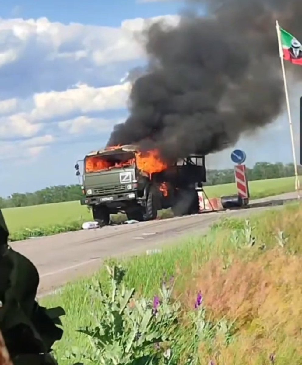4LEX5's tweet photo. The Chechen who posted the first video of the truck hit by Ukrainian drones shared another one on his Insta stories. The patch on his chest is a reminder to anyone who still believes russia is defending traditional Christian Europe 🤦🏻‍♂️

@moklasen @AndrewPerpetua @bayraktar_1love https://t.co/p1W4gTf7HM