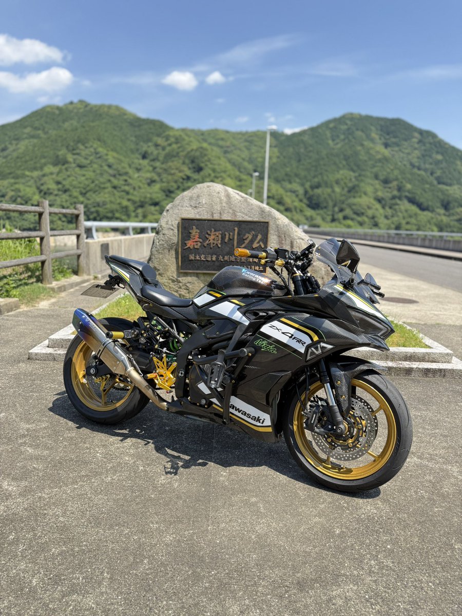 Hiraku_DIY_MAX's tweet photo. ZX-4RRにImpaktechのスタントケージ&サブケージを取り付けました。
カーボン外装に合うよう、フレームと同じマットブラックメタリックで仕上げました。
#ZX4RR #ZX4R #Kawasaki #Ninja #Impaktech #バイク #カワサキ #バイクカスタム #カスタムバイク #スタントケージ #サブケージ #バイク好き https://t.co/OHwdViQUtw