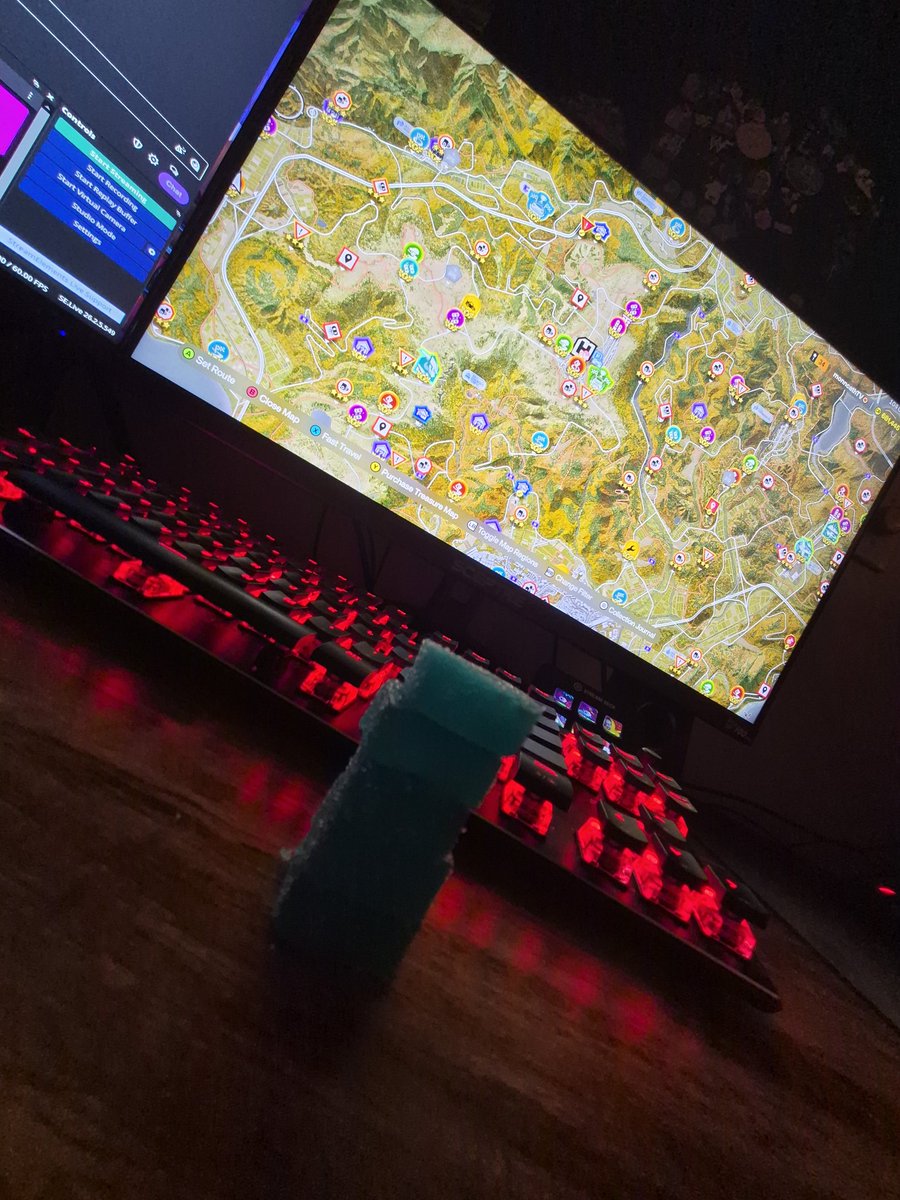MONNCATH's tweet photo. going live. getting ricked https://t.co/AR2fO7j7N4