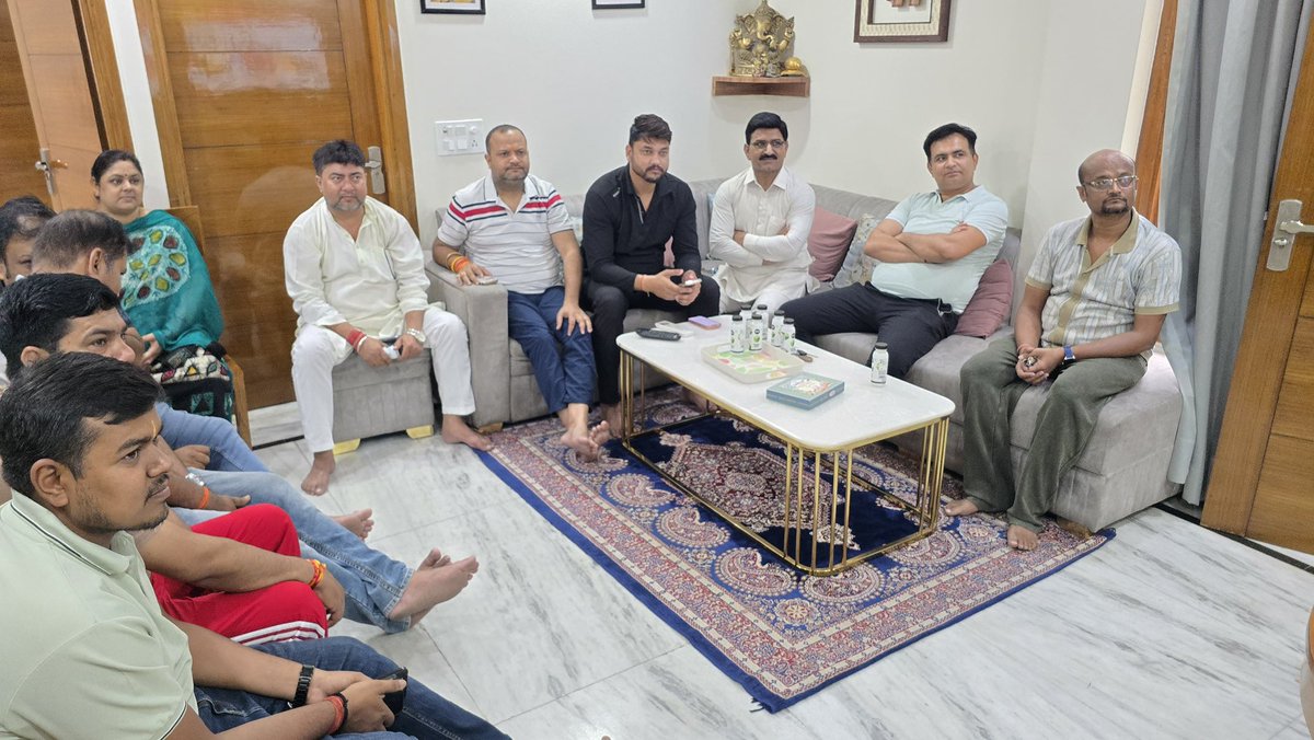 manishchbjp's tweet photo. आज विजय विहार मण्डल के अवंतिका शक्ति केंद्र के पालकीय बूथ न. 242 पर सभी बूथ अध्यक्ष एवं कार्यकर्ताओं के साथ मन की बात एपिसोड 134 वाँ संस्करण देखा 

@narendramodi @NitinNabin @gupta_rekha @hdmalhotra https://t.co/StlcGCfpwh