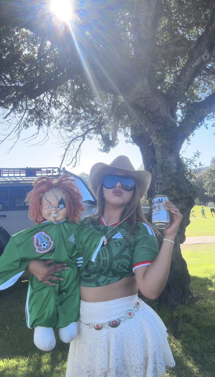 jessbbyyyxo's tweet photo. Amor a La Mexicana 🇲🇽⚽️😍 @miseleccionmx https://t.co/6mrgbQ8mwE