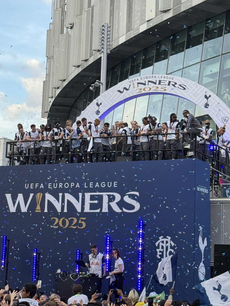 simpson_liz's tweet photo. @N17WHI @Jackgrey99 Followed by this!!  🏆 https://t.co/vf1u4wgpQT