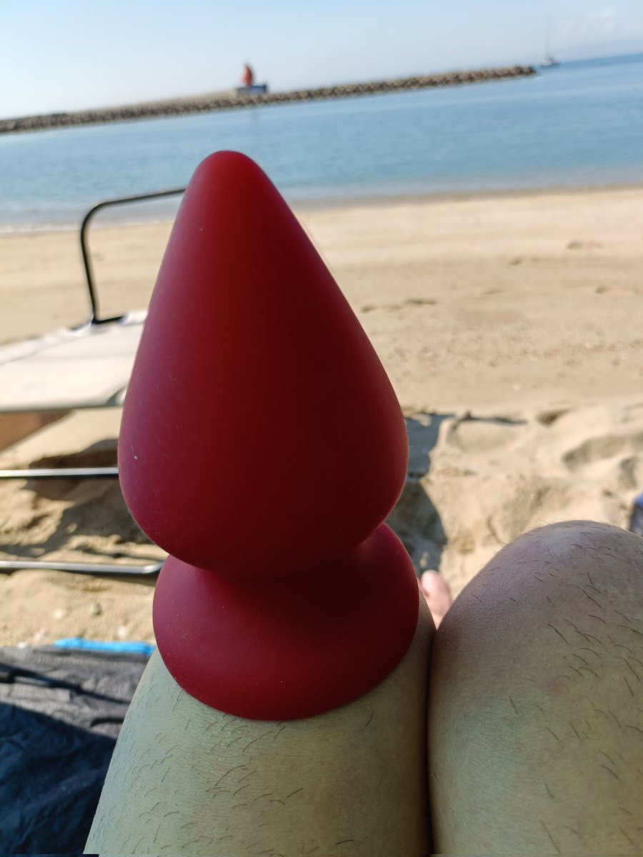 buttpluglov's tweet photo. ソフトシリコンのアナルプラグを入れて泳いだらどうなるのでしょうか？以前、エイナス4直径6cmを入れたまま泳いだときは、丁度ヘルパーを付けて泳いでいるように、腰のあたりの浮力が増しました。 https://t.co/E6u5apJ6aP