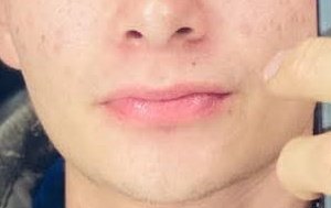GTrav25's tweet photo. Sean honest@s que tipo de 👄 labios en hombres prefieren? 1,2,3 o 4 el ganador subiré su pack 🫣 https://t.co/Nac4F9v5US