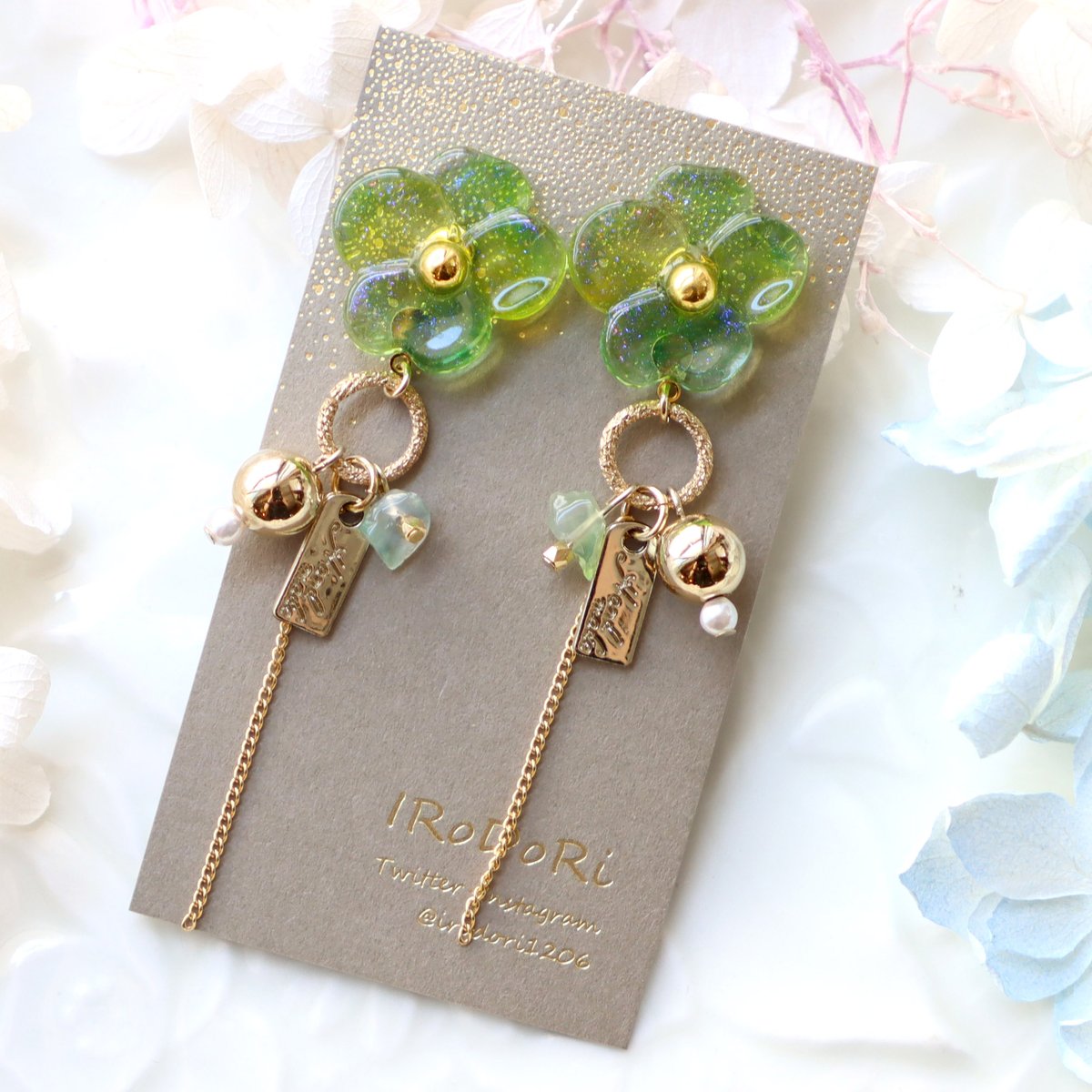 umifukuzakka's tweet photo. 【IRoDoRi】に、「flower × gold」ピアスを1点upしました！
https://t.co/NRisnmkVM3 https://t.co/WCzz7biQC9
