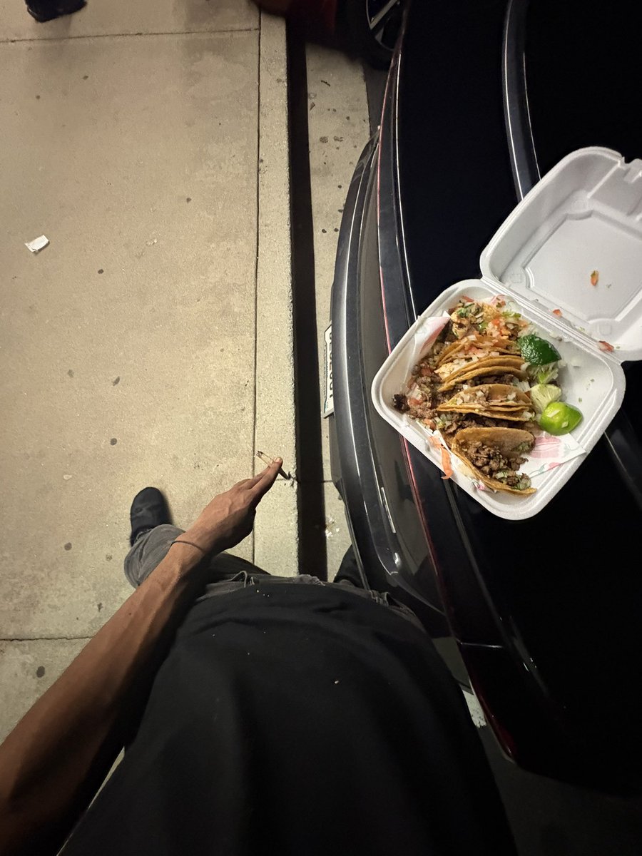 Rmstacki's tweet photo. Paying rent really make you enjoy going out sometimes https://t.co/Ab50B3PIwN