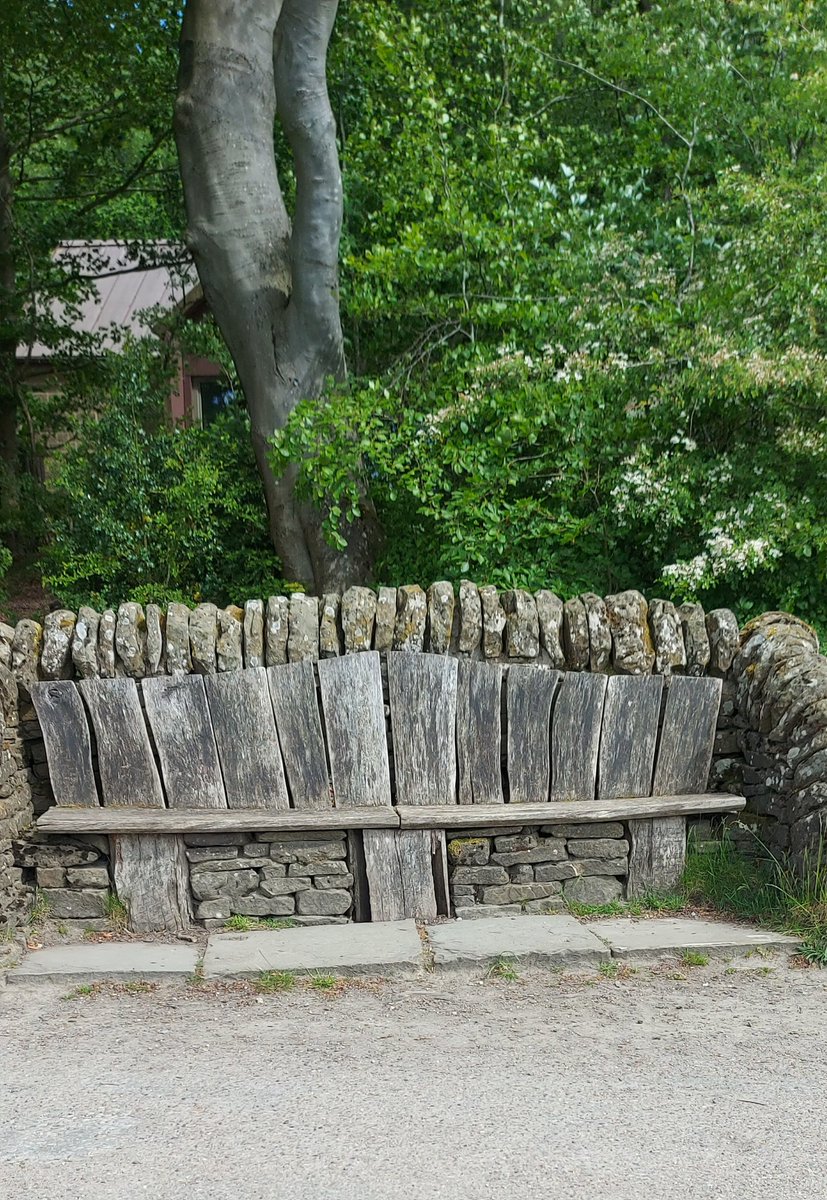 Grenoside's tweet photo. #Sundaybench x 4 - Derbyshire style! 
Ingenious creativity, well maintained, sitting perfectly in their environment, fantastic views, and very comfortable too! 👍
The first one's my fave. 😊 https://t.co/0Ty2w84yrB