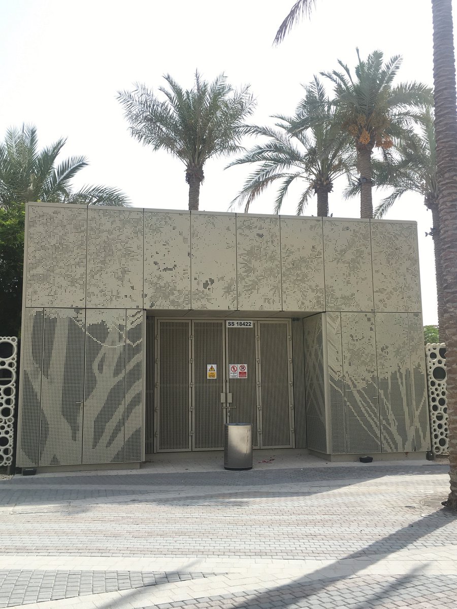 DXBMediaOffice's tweet photo. هيئة كهرباء ومياه دبي تعلن تدشين 1,994 محطة توزيع جهد 11 كيلوفولت جديدة خلال عام 2025، مقارنةً بـ 1,530 محطة خلال عام 2024، بزيادة بلغت أكثر من 30%. كما تضمن العمل في محطات التوزيع جهد 11 كيلوفولت والمهام المرتبطة بها أكثر من 1.45 مليون ساعة عمل، وفق أعلى معايير الصحة والسلامة، فيما بلغ إجمالي عدد محطات التوزيع ذات الجهد المتوسط (11 كيلوفولت و6.6 كيلوفولت) 47,060 محطة بنهاية عام 2025.
