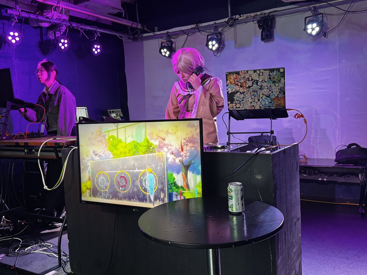 SeNYa126's tweet photo. レギュラーの神楽小夜ちゃんのターン！
ヲタ芸できる曲や踊れる曲多くて楽しい✨💃
 #あっぷすて～じ https://t.co/ZCAhZQuUJD