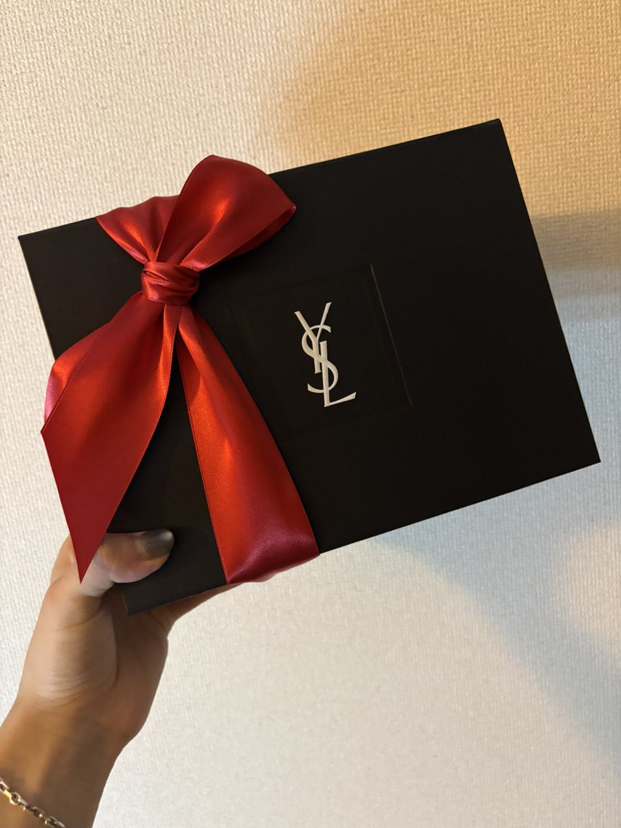 ryo14122's tweet photo. 早めの誕プレもろた https://t.co/ahp7XGPYKs