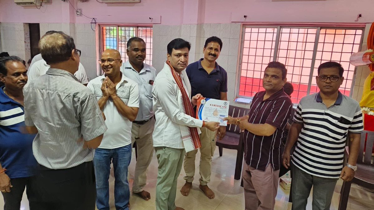 Ranapratap85's tweet photo. ଆସନ୍ତୁ, ସମସ୍ତେ ଏହି ମହତ କାର୍ଯ୍ୟରେ ସାମିଲ ହେବା।(2/2)
#BloodDonation #Unit8 #Bhubaneswar #SocialService https://t.co/PIuKuKag54