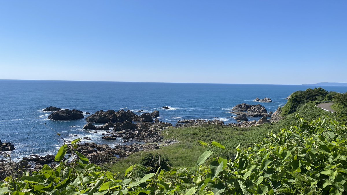 VirtualPOrgan's tweet photo. ここは、秋田⇄青森の県境付近
From the view near the boader between Akita and Aomori prefectures. https://t.co/A7wFhwryp4