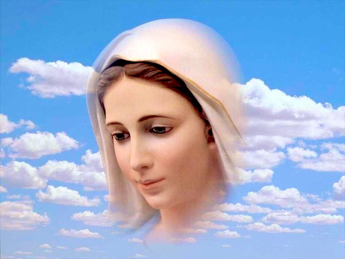 rita_sainte's tweet photo. في نهاية الشهر المريمي، نصلّي لك يا أمنا مريم العذراء ونسألكِ الأمان، فأنتِ عزاؤنا وقوتنا.. اسمعينا في ضيقنا، احفظي عائلاتنا وازرعي المحبة في قلوبنا ليتغلب الخير على الشر.. استجيبي لنا وعند ابنك اشفعي فينا.. ونصلي المسبحة لوقف الحروب والظلم وعلى نية المرضى والمتألمين والمحزونين https://t.co/ep4nRTqj7F
