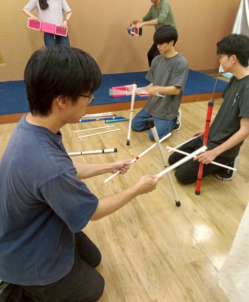 omu_jenga's tweet photo. 先日中百舌鳥キャンパスB17棟にてOGMさんのご協力の下、留学生との交流会を開催しました☺️
みなさん非常に楽しんでいただけたようでとても嬉しいです🎶
留学生の方々と関わる貴重な時間をくださりありがとうございました‼︎ https://t.co/wVxCBLHM5a