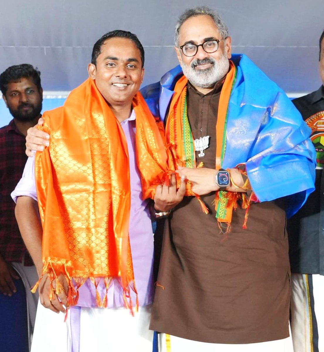 AnoopKaippalli's tweet photo. Warm birthday greetings to the dynamic President of @BJP4Keralam and my elder brother, @RajeevRC_X Ettan. 💐

May you be blessed with good health, a long life, and the continued strength to lead our state towards a true #VikasitaKeralam!🌴 https://t.co/iaDRHrvYvX