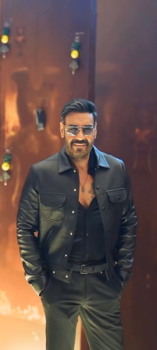 Fearless_Nitin's tweet photo. Action Film Karo Prabhu #AjayDevgn  @ajaydevgn 🙏 https://t.co/ejBAt1DtLu