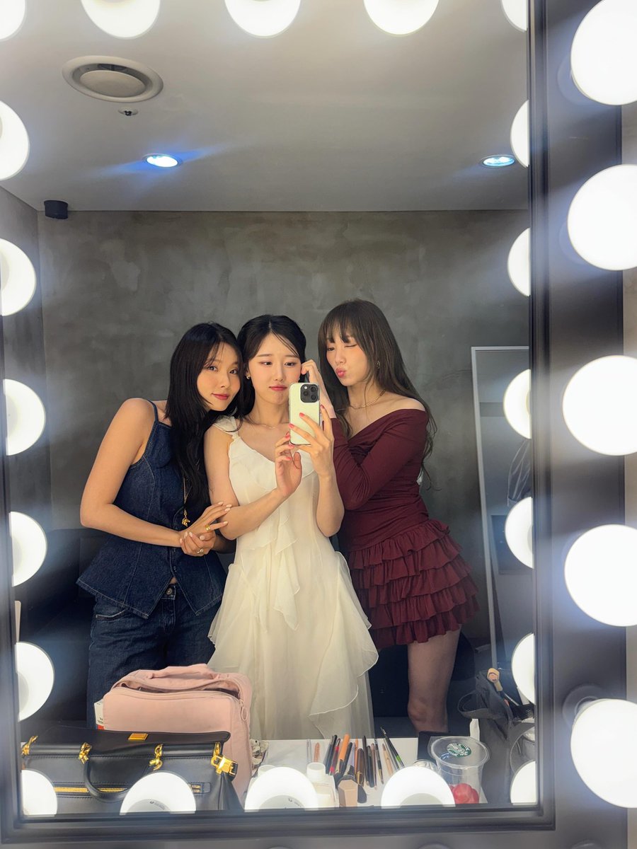 _ssiee_'s tweet photo. 자스민님들너무좋음 https://t.co/WREbv0OUTj