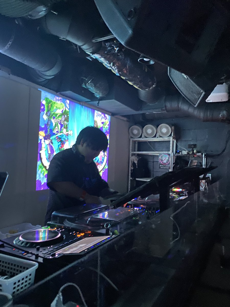 Anisonraid's tweet photo. 🚨 絶賛懐古中 🚨

3番手‼️
🎧ゲストDJ：なーど
🎥VJ：カイ

－－－－－－－－－－－－－－－－－
#アニソンレイド REC.020

📍#秋葉原 #MOGRA
🗓05/31(日) 15:00~21:00

⬇️配信もございます！
https://t.co/D9339RaIw5 https://t.co/yB9Xl5GybS