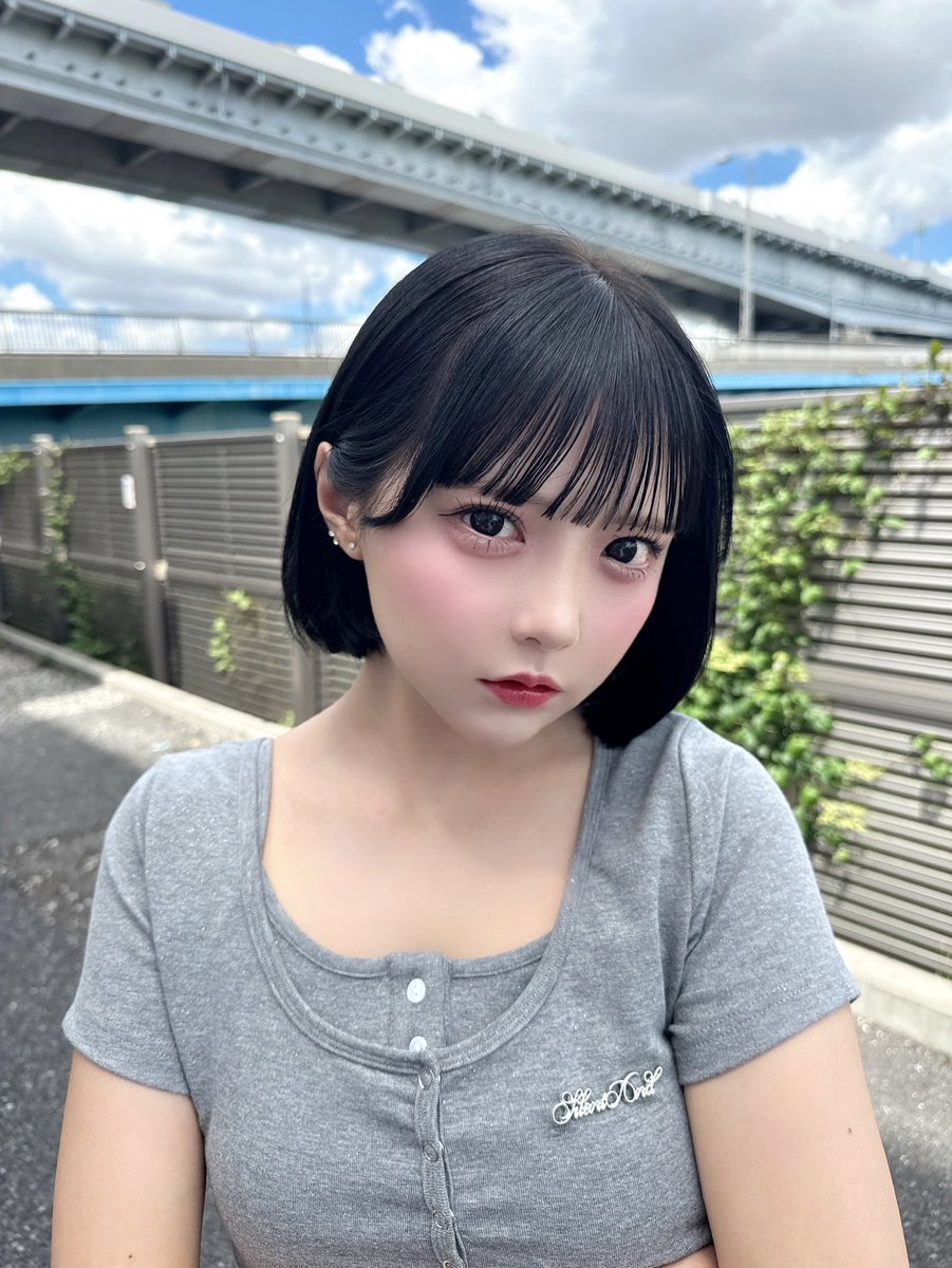 Misouuci's tweet photo. 貧乳ババアのクセにこいつ見てるとムラムラしてくる💢💢💢あぁ...効くっ💕💕
 #顔マン #オカズ #きゃんちゅー https://t.co/7Ek6bbjplC