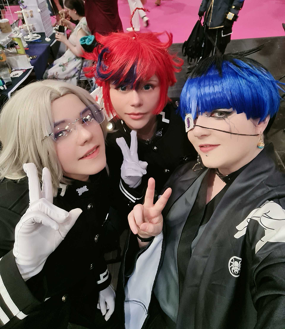 k1lldaho's tweet photo. This weekend is/was Germany's biggest Anime &amp; Manga Convention, the Dokomi, and I cosplayed Yugamu again - this year I finally found some other 100Line Cosplayers and it was sooo much fun with them;; <3 Thanks for the great time!   

#hundredline #hundred_line #hundredlinecosplay https://t.co/HxbMtV51cv