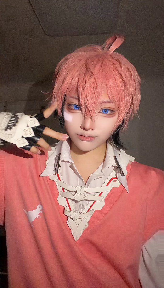 cheugi6's tweet photo. cos🦖 https://t.co/Amr8m2qB5S