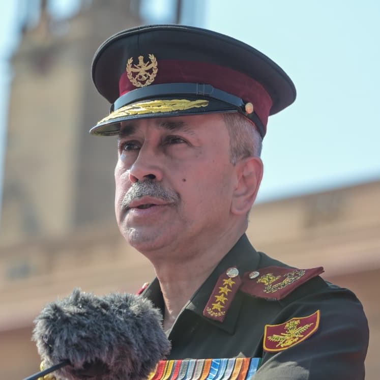 surfpassage's tweet photo. Lt Gen NS Raja Subramani assumed charge as 3rd Chief of Defence Staff (#CDS). Many congratulations 🇮🇳

Will have numerous security challenges due to present day volatile international geopolitical situations and regional conflicts.
Work on Theatre commands is also a challenge. https://t.co/XTglVrGP6A