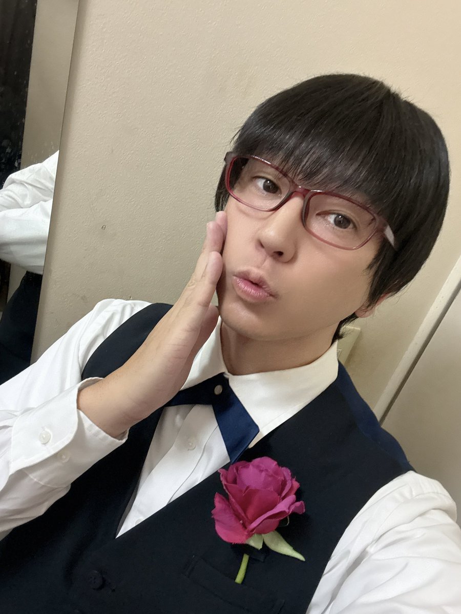 jicky_pocket's tweet photo. 本日は柏でブライダルでした！
通常のアクトの他に
新郎から新婦へのサプライズのお手伝い演出もあって楽しかったあ(緊張感もあったけど)

#ミラクルズハプン
#サウンドアクト
#ブライダル演出
#披露宴演出 https://t.co/OhvHSKrSDT
