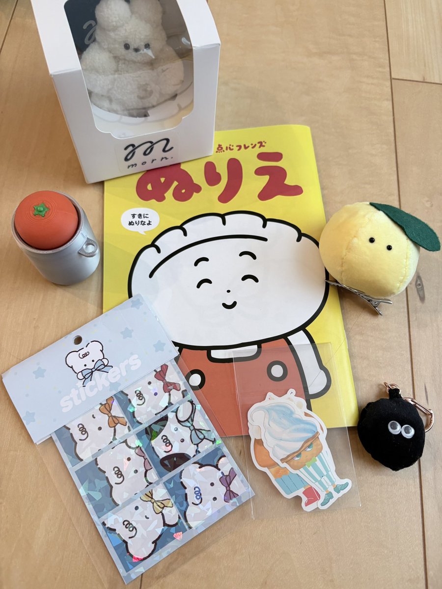 uchinocohome's tweet photo. 戦利品リポスト祭り🔥🔥🔥

ちいさなイノチ(@_mooorn様)
ちびモニ(@tosakamami様)
どこでもこゆじゅくん(@9ai4fft様)
スイッチ(@yamarinPD様)
ぬりえ(@gyoza_gyozao)
脳内シャカシャカ(@Usukechan様)
ステッカーは作家様のお名前が分からず…ごめんなさい🙇

#デザフェス63リポスト
@designfesta https://t.co/X1YwpLXGIZ
