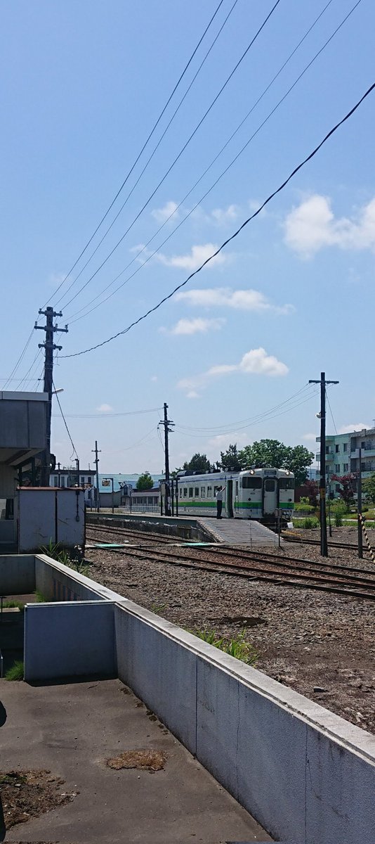 KKM66640's tweet photo. 7年前、石狩月形駅にて
#もう一度撮れと言われても撮れない写真 https://t.co/YXyWPLgfEc