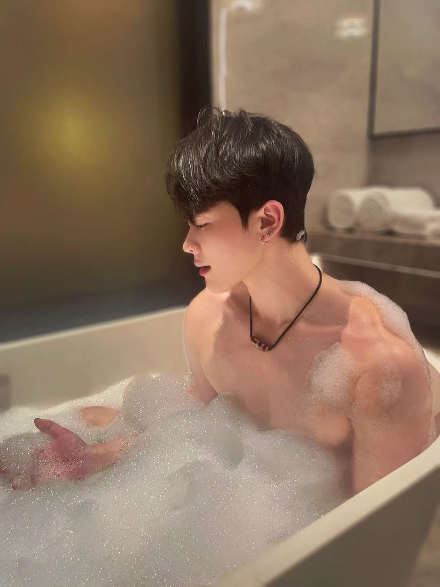 jun_ken's tweet photo. #南阳男模
 #南阳帅哥
#南阳夫妻 https://t.co/mZPWPxbnEZ