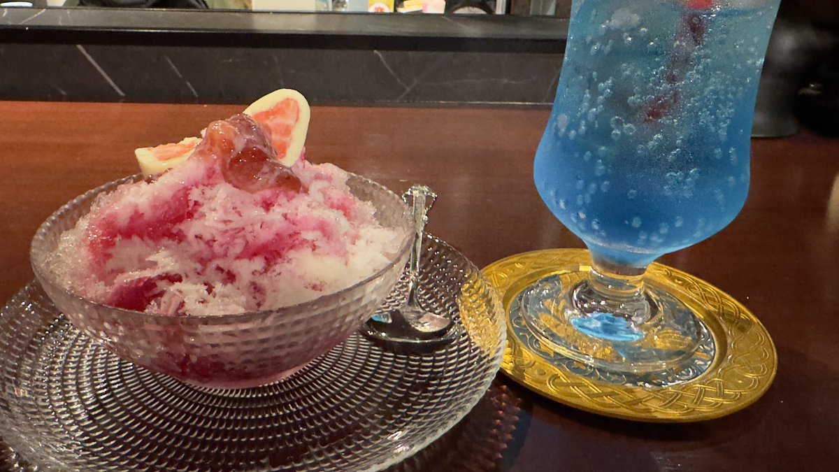 DB22Supratetsu's tweet photo. アキバに戻って来て喫茶店で休憩😋 https://t.co/leM3OWiPqt