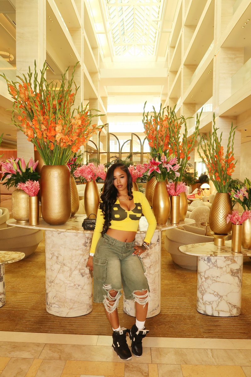 Xosymplicity's tweet photo. GOMJ B*TCH 💣✨💛 https://t.co/cqoThbMgVE