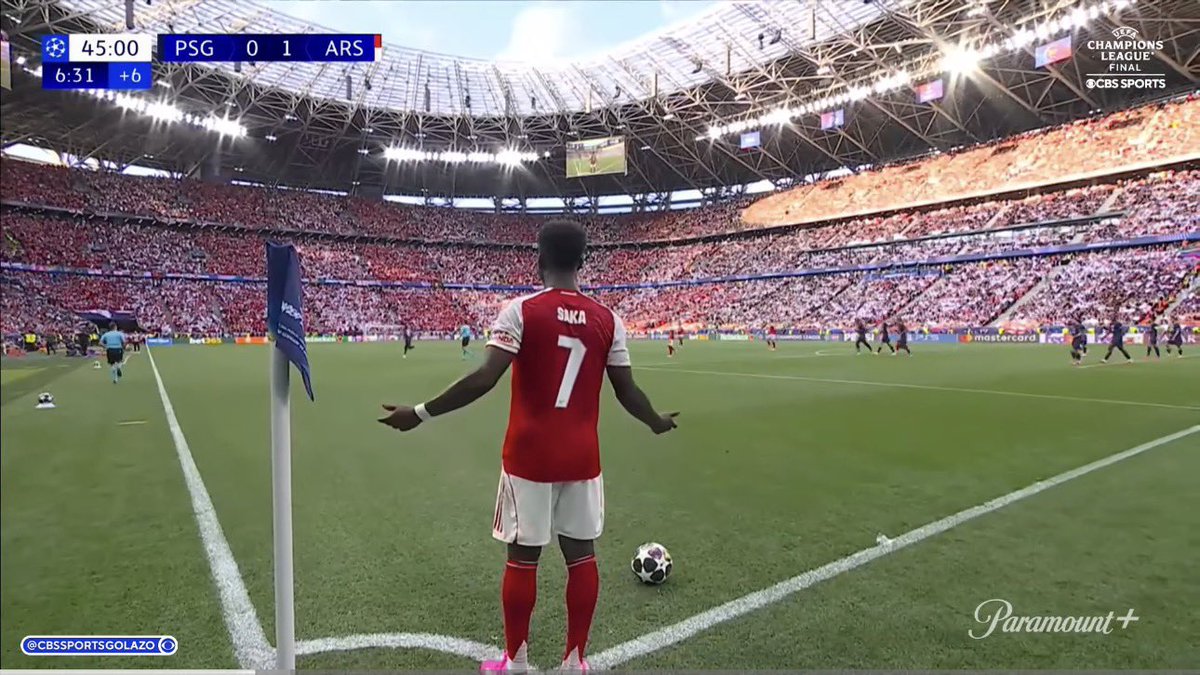 Cee_jayking's tweet photo. Corner taken quickly            Vs.        Corner taken slowly https://t.co/TUULhJljUK