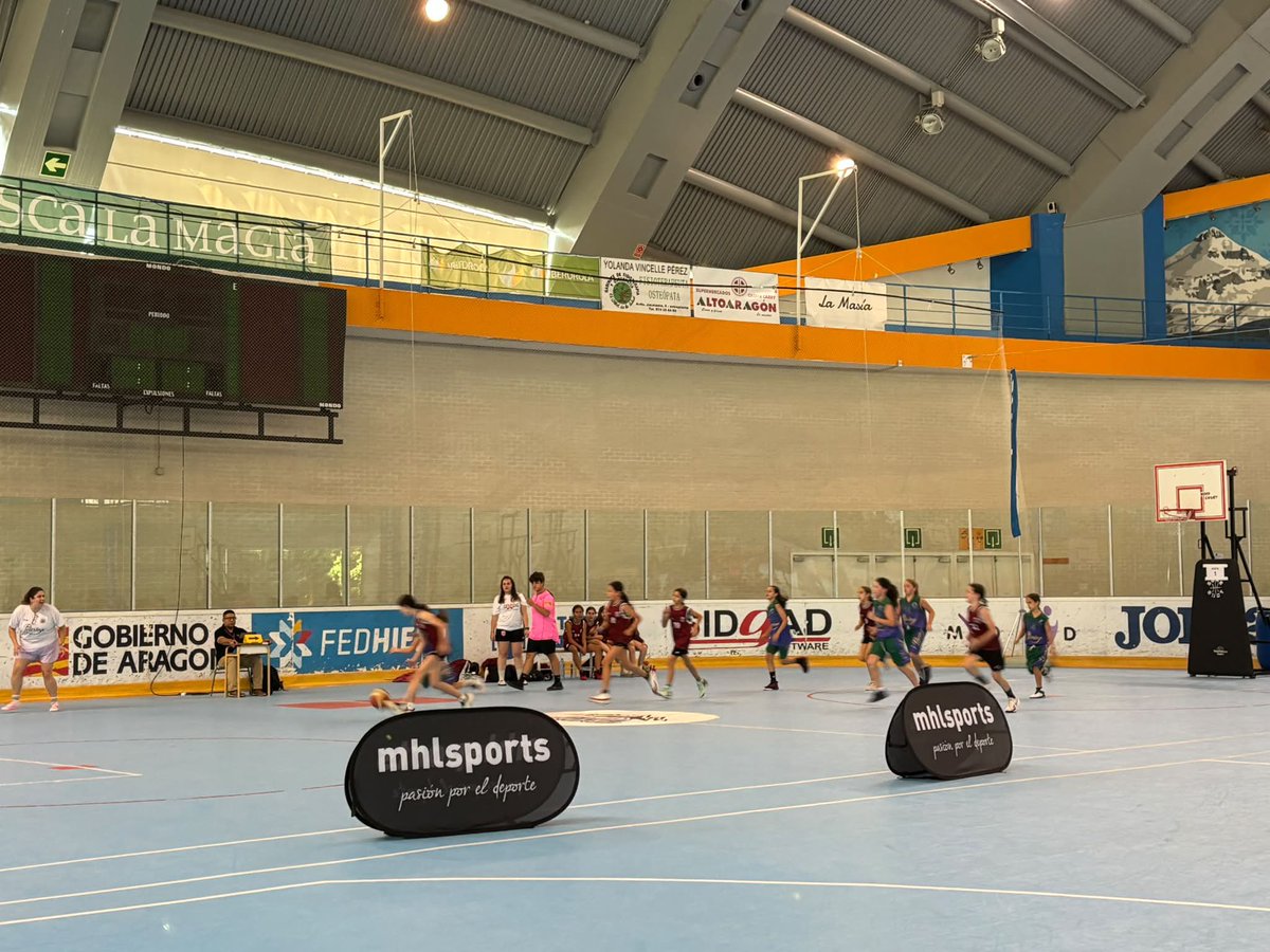 mhlsports's tweet photo. Vibrando con los primeros encuentros de esta jornada de domingo de la JACA BASKET CUP 2026 🏀🙌🏻🔥 https://t.co/gN4GOTp6bZ