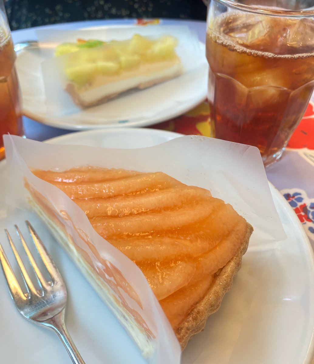 2D2nd's tweet photo. おいぴかった！毎回タルトの値段ぶったまげる https://t.co/xrlmuWJjHN