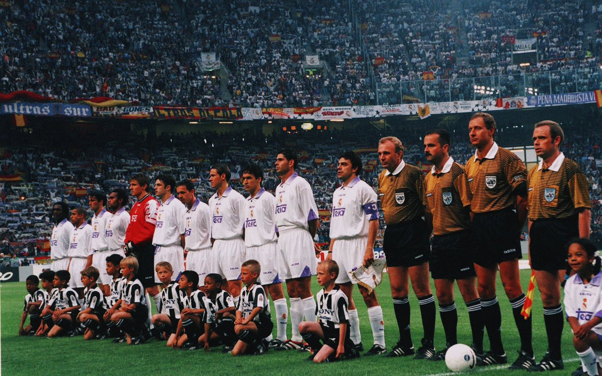Sergio_RMCF1994's tweet photo. Volveremos. Volveremos a reinar en Europa, volveremos a levantarla, volveremos a callar bocas, volveremos a arrasar por Europa como los vikingos de antaño. Porque el Real Madrid siempre vuelve.🤍💜⚽️🏆 https://t.co/SvmR7aGCXQ
