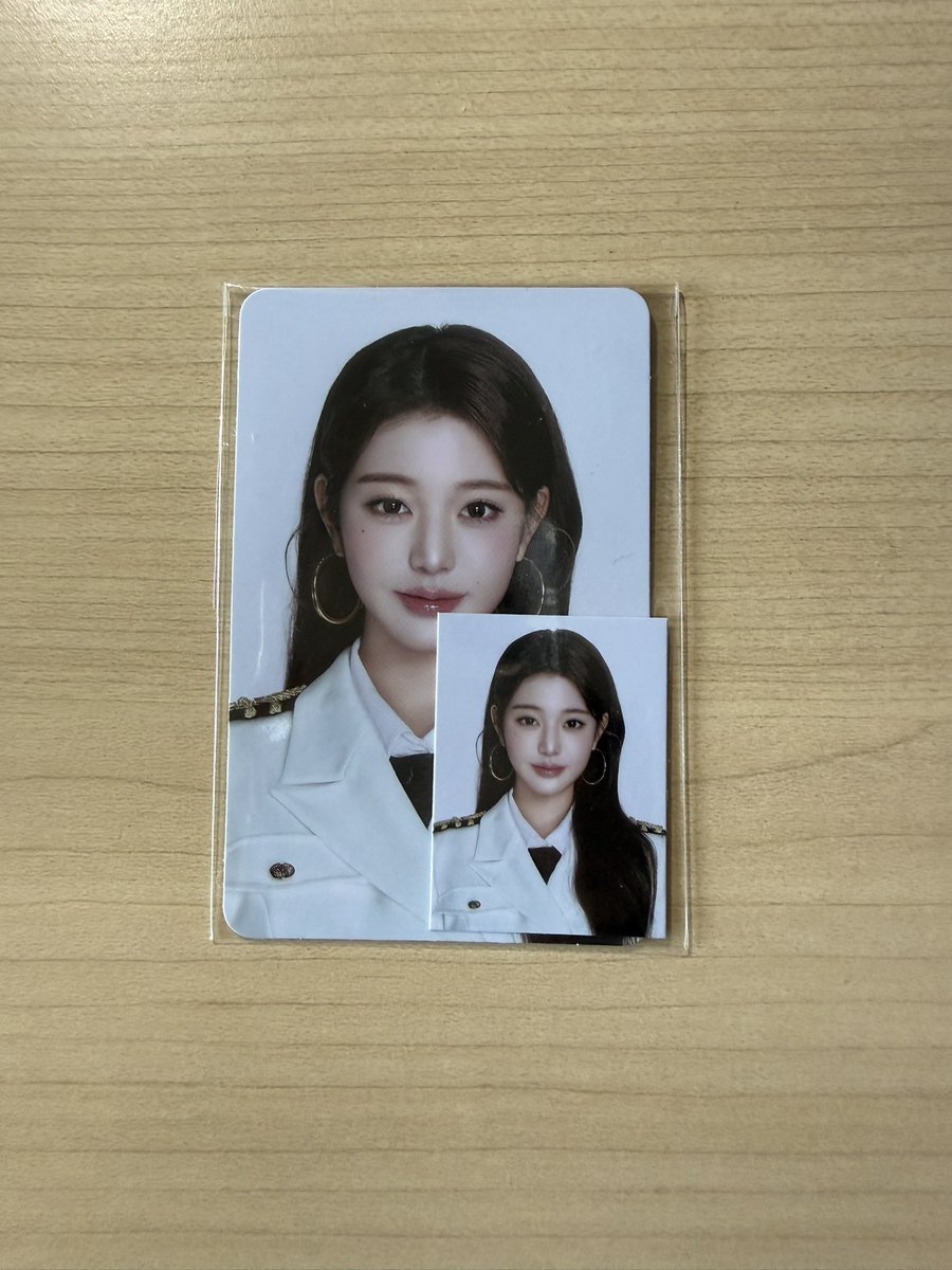cherish_0831_'s tweet photo. 아이브 팬콘 md 장원영 파우치 포카 증사 미개봉 3.0에 양도 합니다
❗️즉입만 디엠 부탁드려요❗️
 서치용
ive 안유진 가을 레이 장원영 리즈 이서 포토카드 증명사진 콘서트 미공포 미공개 럭드 스스퀘 메이크업 스타쉽 스퀘어 https://t.co/GRu5phryXw