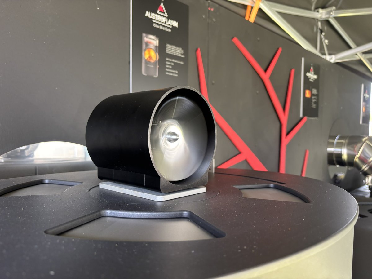 syniodesign's tweet photo. The new travel case worked a treat testing the STOVEJET ™ on multiple burners at the Trade Stove &amp; Fireplace Professional Show in Doncaster. 🔥

#syniostovejet #WoodBurningStove #LogBurner #Engineering #ProductDesign #Innovation #BritishEngineering #StoveIndustry #TradeShow https://t.co/DG7hwxOq2t