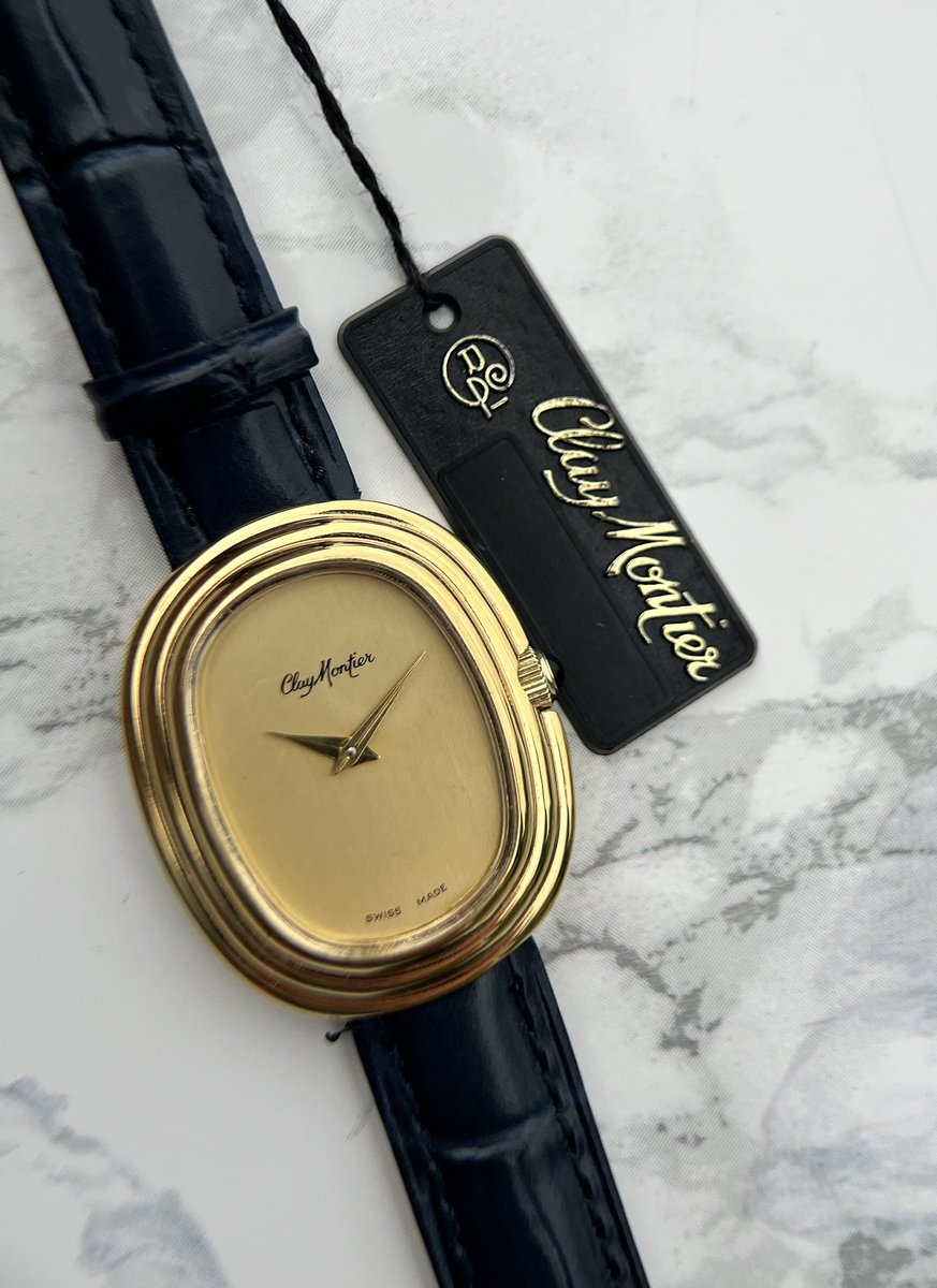 lucasgindreau's tweet photo. 🇨🇭  FOR SALE   💛

Montre Ellipse Stepcase de chez Clay Montier - Swiss made

Mouv méca manuel suisse 🇨🇭 révisé
Bracelet cuir bleu marine façon croco 🐊 neuf
Dimension : 28mm hors 👑 par 33mm

État : 9,5/10 - sûrement neuve/ jamais portée avec tag de boutique 

220  €  (📦incl) https://t.co/1CjoQ01HEA