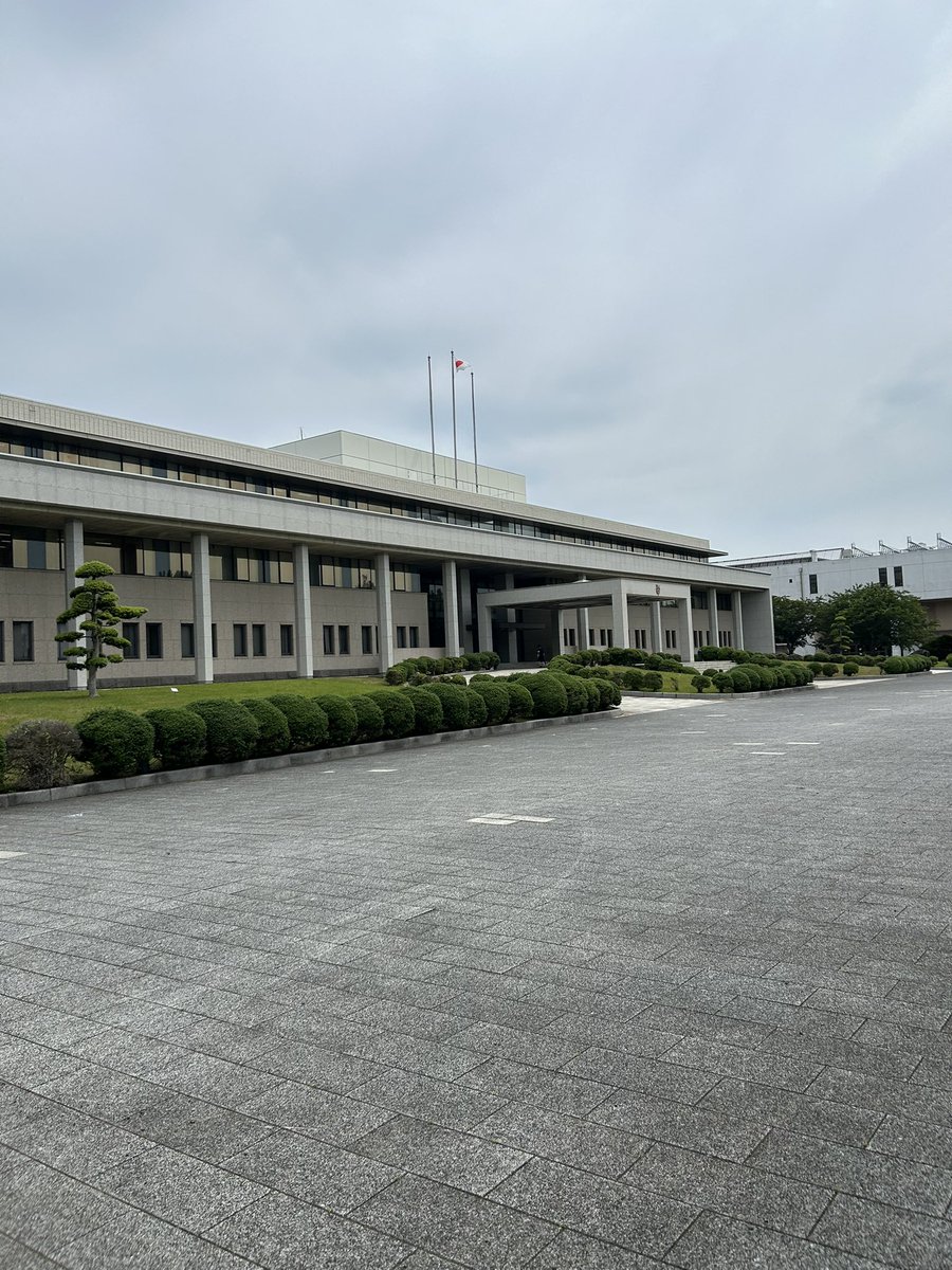 perapera_US's tweet photo. どうでもいいと思うしタグ更新して言うのもなんだけど
多分これから低浮上気味になる可能性高いです💦

先輩にも早くこっち来いって言われてるので
ギアマックスで勉強に励みます🔥

息抜きで時々ウマ娘とXに顔だしますね〜

まじで頑張るでい💪 https://t.co/QRbEQwLv6Z